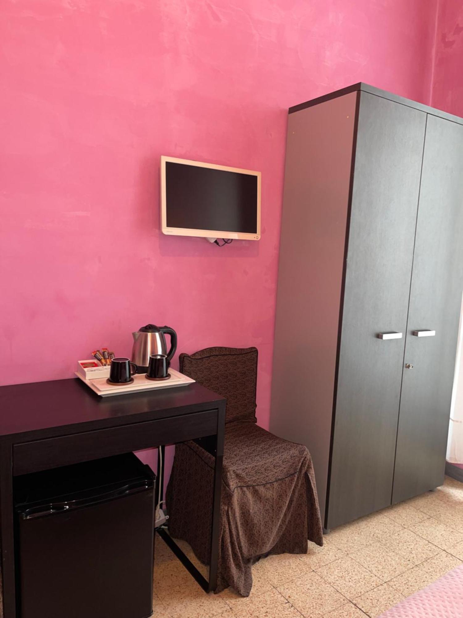 Meret Couette-café 2*